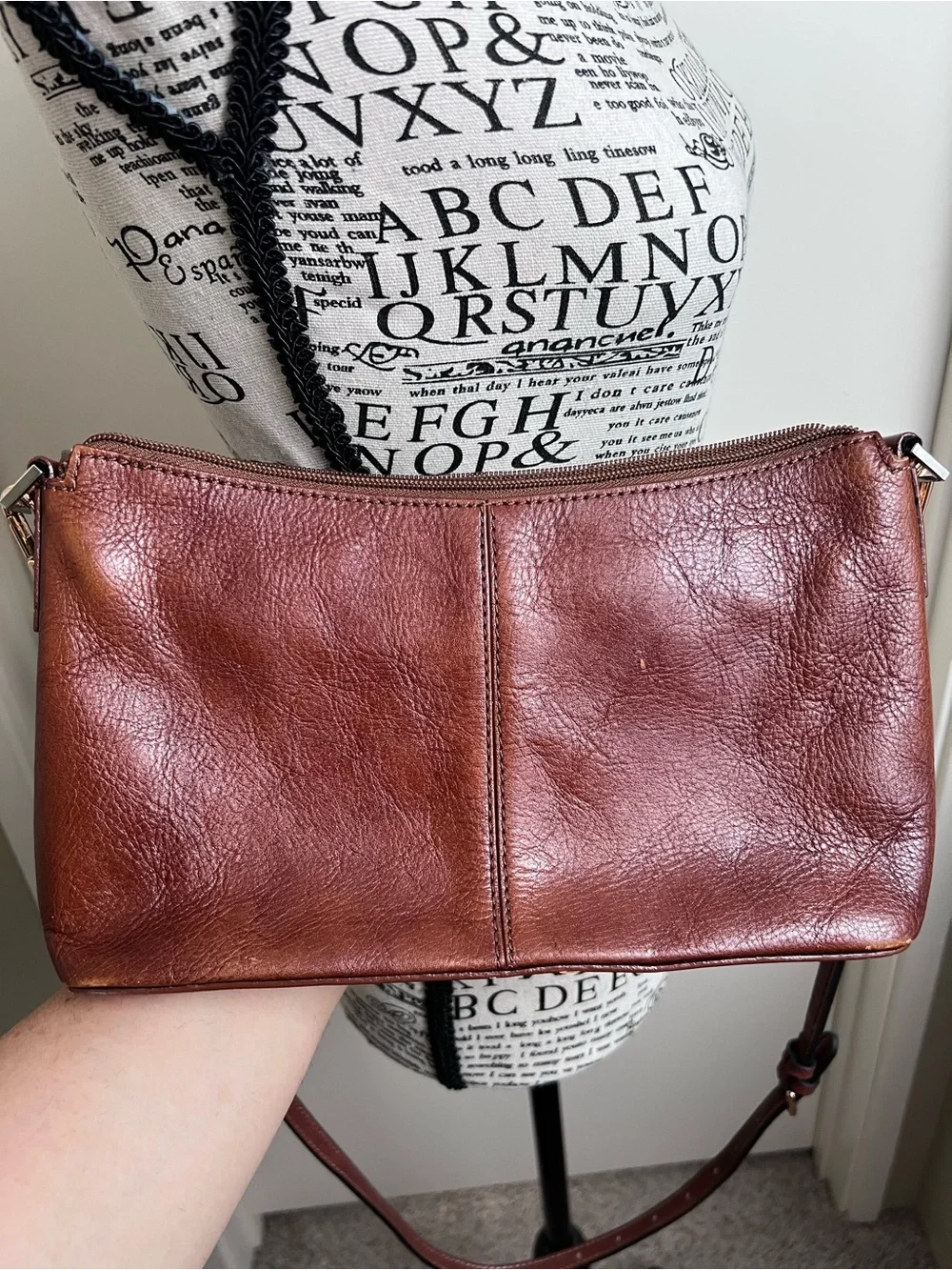 Etienne Aigner Genuine Leather Cognac Shoulder Bag Brown Y2K Minimalist Purse